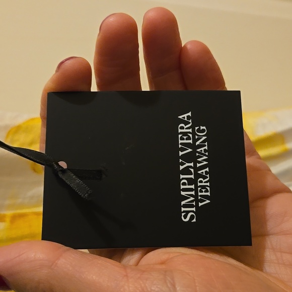 Simply Vera floral dress - Picture 3 of 6